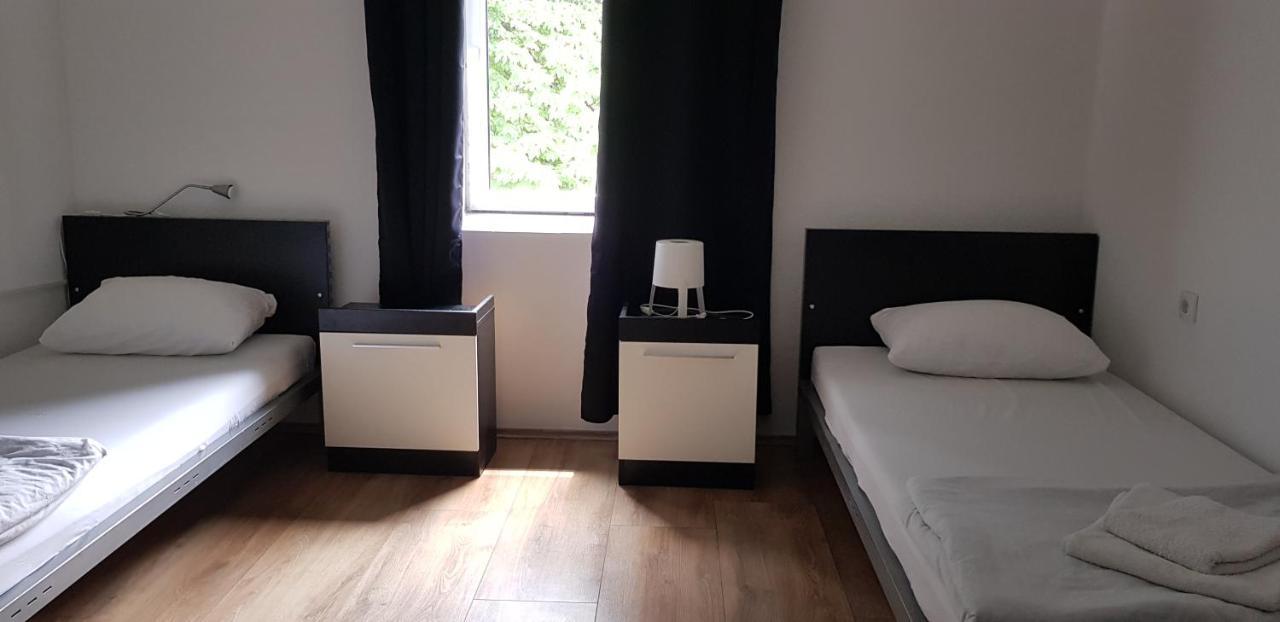 Dnd-X Hotell Pančevo Exteriör bild