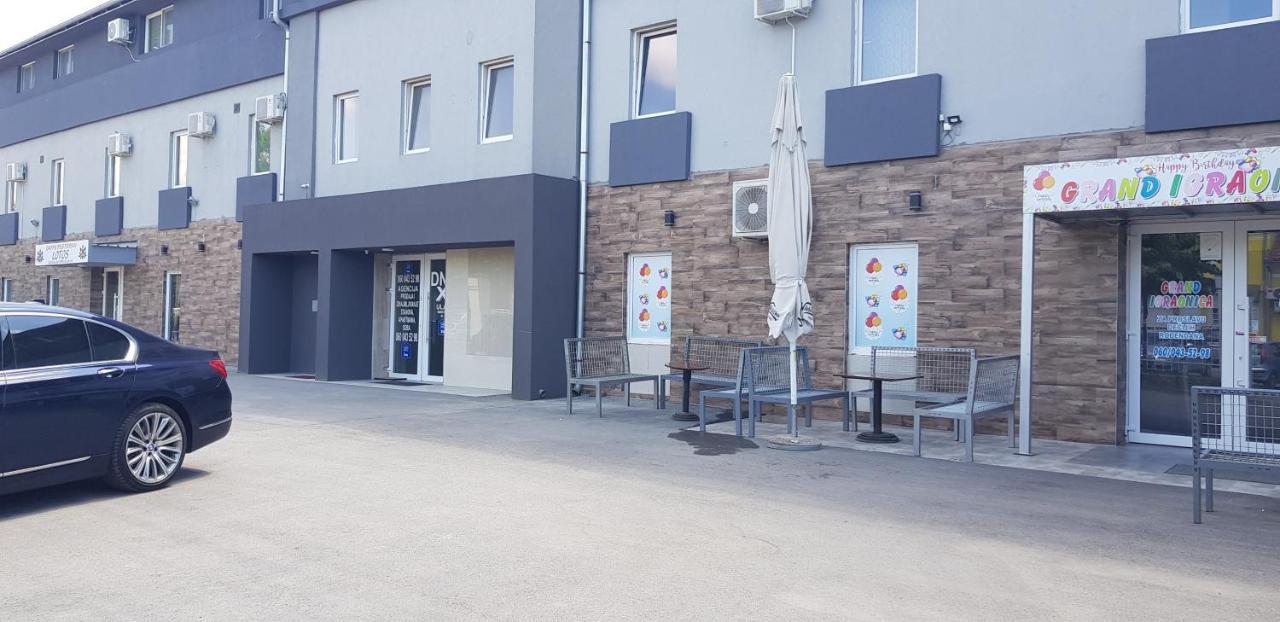 Dnd-X Hotell Pančevo Exteriör bild
