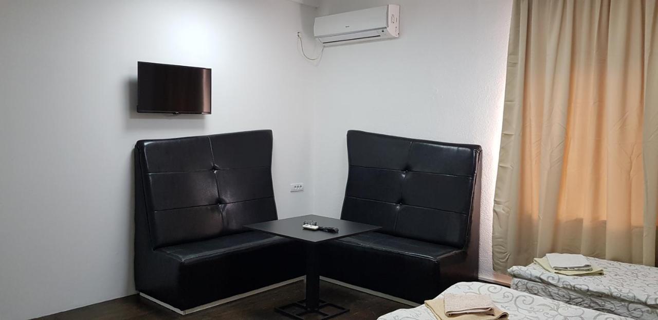 Dnd-X Hotell Pančevo Exteriör bild